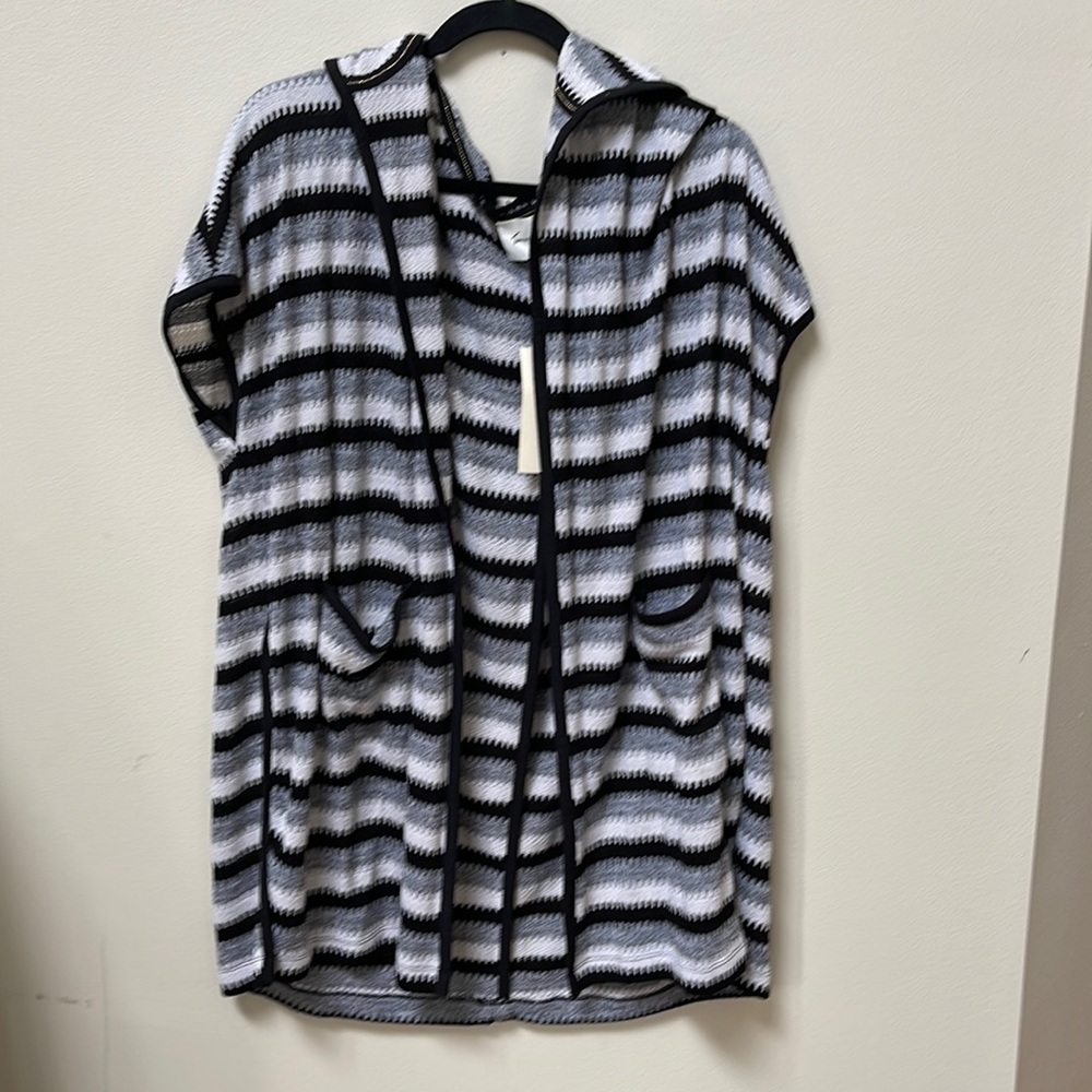 Knit shrug L/XL